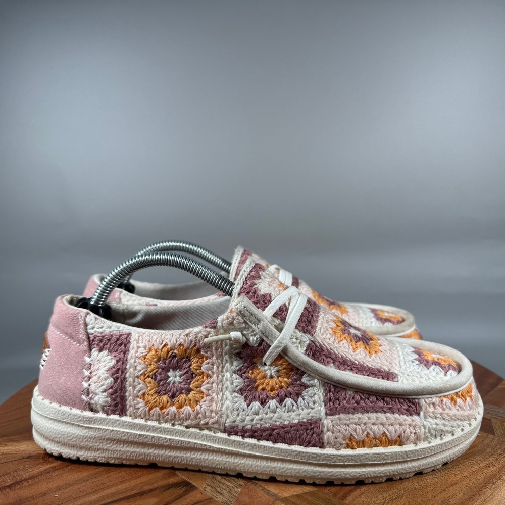 Hey Dude Wendy Cottage Crochet Petal Pink Multi Loafers Shoes 43109-78W Womens 6